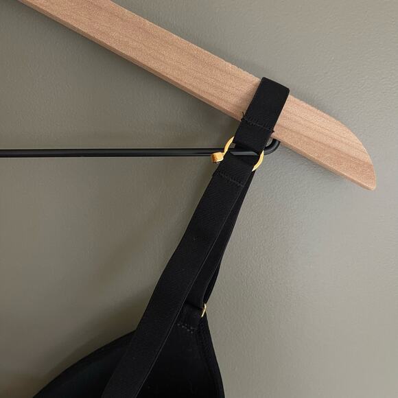 LIVELY All-Day Deep V No-Wire Bra Black‎ Size 34DD Wireless Comfortable Seamless - Picture 15 of 16